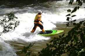 Mountain Modern 4 Bedroom Holiday Home By Pinon Vacation Rentals