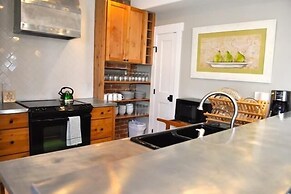 River House Upstream 2 Bedroom Holiday Home By Pinon Vacation Rentals