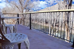 River House Upstream 2 Bedroom Holiday Home By Pinon Vacation Rentals