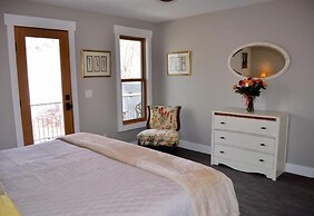 River House Upstream 2 Bedroom Holiday Home By Pinon Vacation Rentals