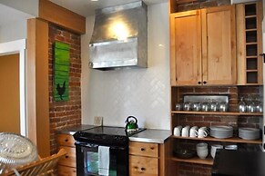 River House Upstream 2 Bedroom Holiday Home By Pinon Vacation Rentals