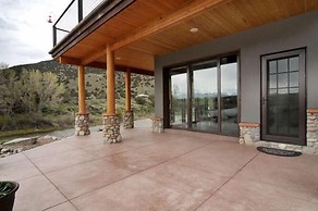 River Time 1 Bedroom Holiday Home By Pinon Vacation Rentals