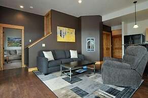 River Time 1 Bedroom Holiday Home By Pinon Vacation Rentals