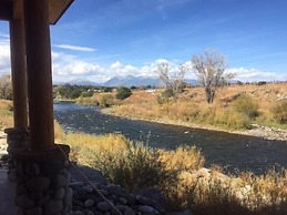 River Time 1 Bedroom Holiday Home By Pinon Vacation Rentals