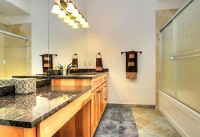 River Time 1 Bedroom Holiday Home By Pinon Vacation Rentals