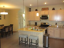 River Walk 2 Bedroom Holiday Home By Pinon Vacation Rentals