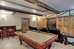 No 2 Luxurious Castle Glen Estate