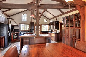 No 2 Luxurious Castle Glen Estate