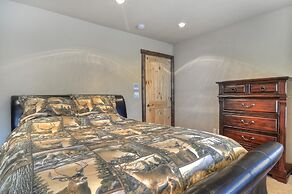 No 4 Grand 8 Bedroom Estate at Castle Glen