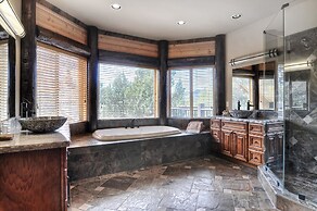 No 4 Grand 8 Bedroom Estate at Castle Glen