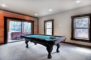 No 4 Grand 8 Bedroom Estate at Castle Glen