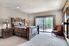 No 4 Grand 8 Bedroom Estate at Castle Glen