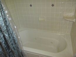 River Lover's 3 Bedroom Holiday Home By Pinon Vacation Rent.