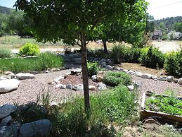 River Lover's 3 Bedroom Holiday Home By Pinon Vacation Rent.