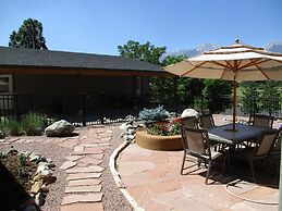 River Lover's 3 Bedroom Holiday Home By Pinon Vacation Rent.