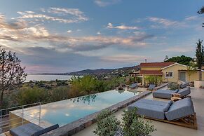 Aelia & Melitta Villas