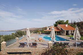 Aelia & Melitta Villas