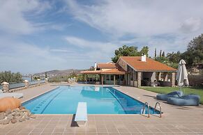 Aelia & Melitta Villas