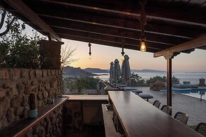 Aelia & Melitta Villas