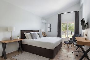 Aelia & Melitta Villas