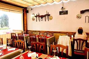 Hostal Emporda