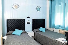 Hostal Emporda