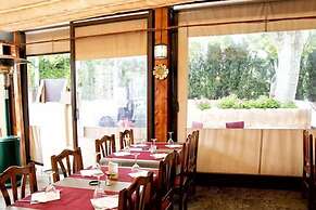 Hostal Emporda