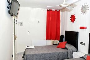 Hostal Emporda