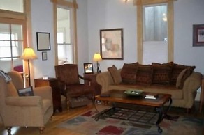 Scott s Downtown 1 Bedroom Holiday Home By Pinon Vacation Rentals