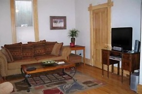 Scott s Downtown 1 Bedroom Holiday Home By Pinon Vacation Rentals