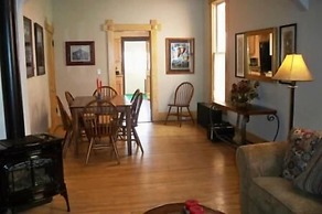 Scott s Downtown 1 Bedroom Holiday Home By Pinon Vacation Rentals