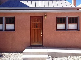 Scott s Downtown 1 Bedroom Holiday Home By Pinon Vacation Rentals