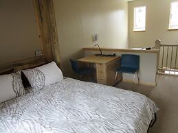 The River Side 2 Bedroom Holiday Home By Pinon Vacation Rentals