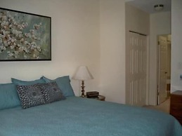 Villa on the Green 2 Bedroom Holiday Home By Pinon Vacation Rentals
