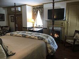 Fallen Tree Farm Bed & Breakfast