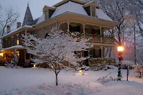 Fallen Tree Farm Bed & Breakfast