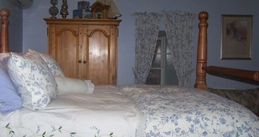 Fallen Tree Farm Bed & Breakfast