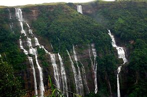 Polo Cherrapunjee Resort