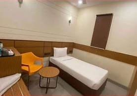 Max Hotels Prayagraj