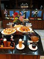 Royal Twins Palace Hotel