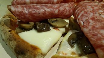 Quari Hotel Restaurant & Pizza