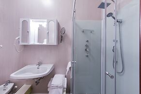 Quari Hotel Restaurant & Pizza