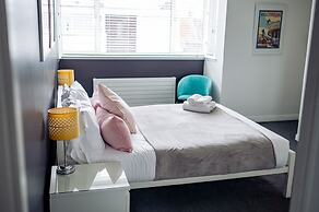 Brighton Holiday Village *Parking Included*