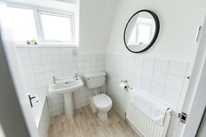 Brighton Holiday Village *Parking Included*