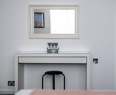 Brighton Holiday Village *Parking Included*