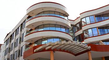 Delora Hotel and Suites