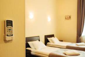 Adagio Renaissance Hotel