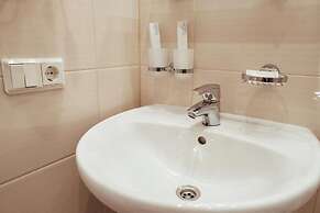 Adagio Renaissance Hotel