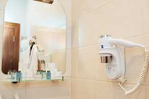 Adagio Renaissance Hotel