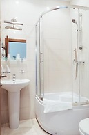 Adagio Renaissance Hotel